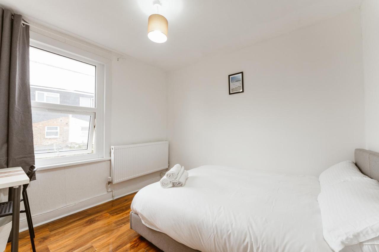 Great Rooms In Plaistow ลอนดอน ภายนอก รูปภาพ