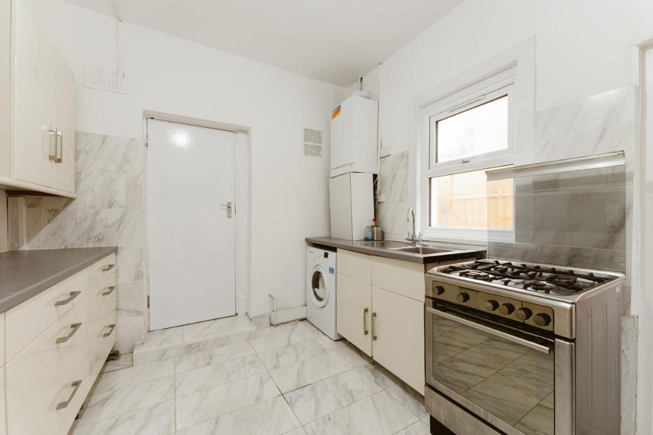 Great Rooms In Plaistow ลอนดอน ภายนอก รูปภาพ